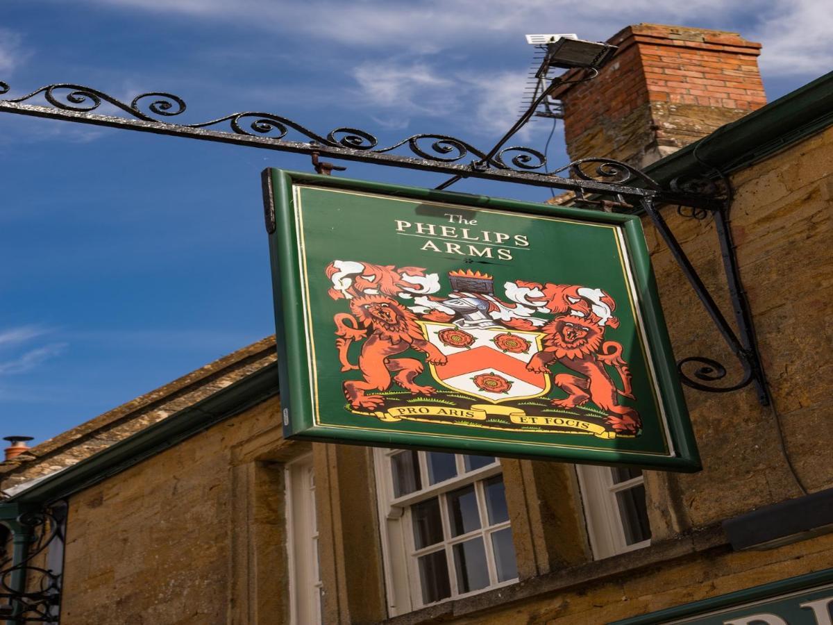 Phelips Arms Bed and Breakfast Montacute Eksteriør billede