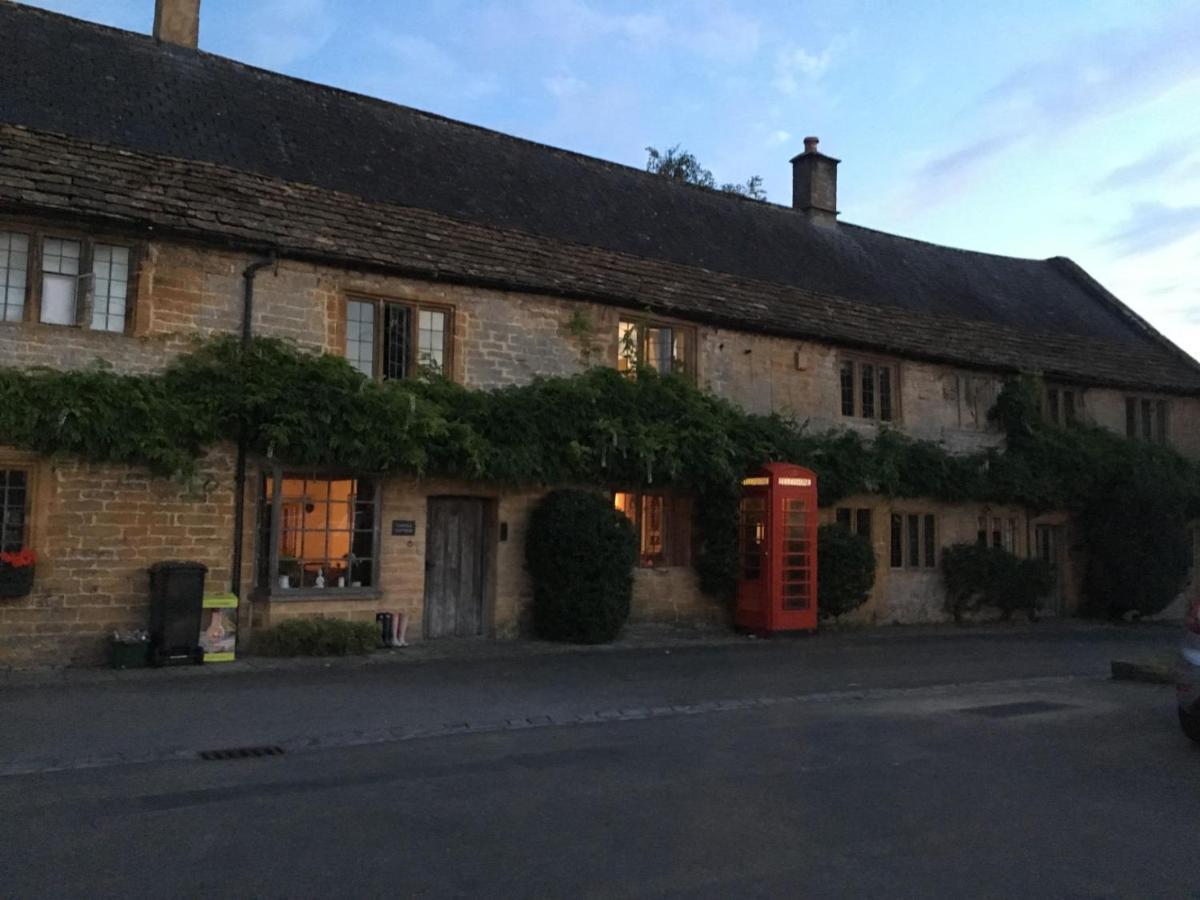 Phelips Arms Bed and Breakfast Montacute Eksteriør billede
