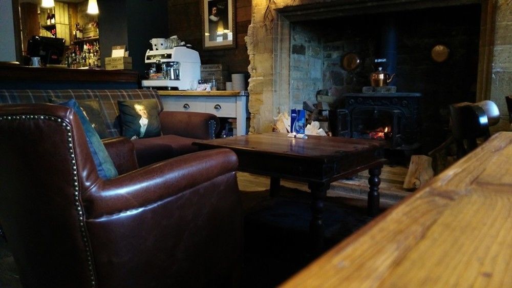 Phelips Arms Bed and Breakfast Montacute Eksteriør billede